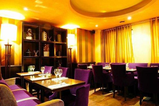 Mucha Cafe-Restaurant